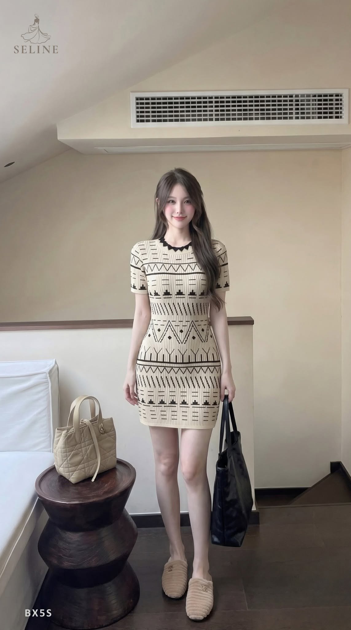 821223617_122132460627340147_7391482873109343039_n VÁY LEN HOẠ TIẾT THỔ CẨM